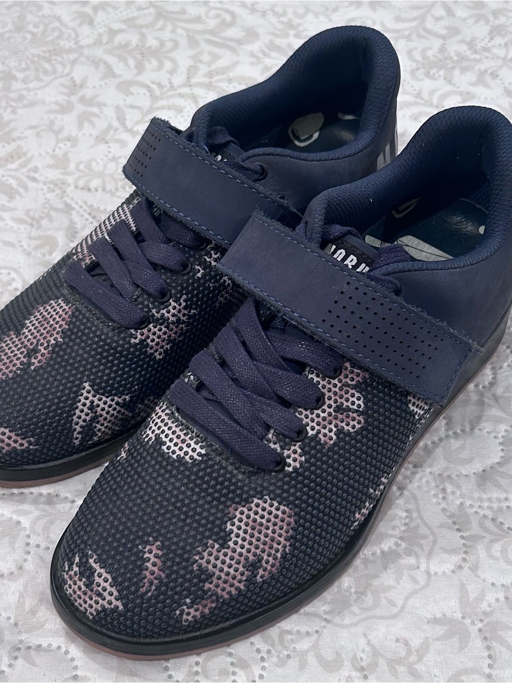 NOBULL Lifters Weightlifting Shoes Navy Blue Floral Camo Women’s 7.5 / 38.5
